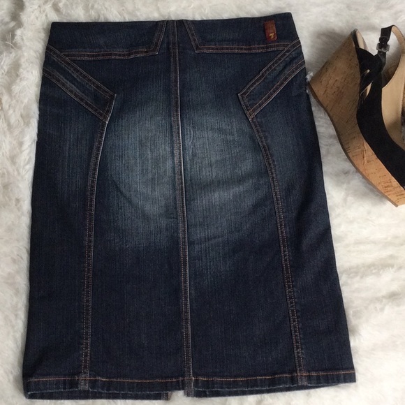 7 For All Mankind Denim Pencil Skirt - Picture 2 of 6